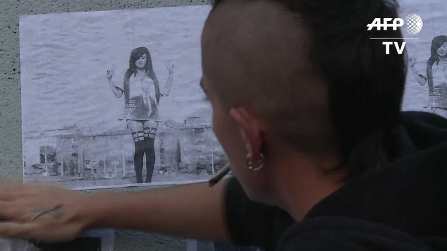 Rinden tributo a activista transexual asesinada en México