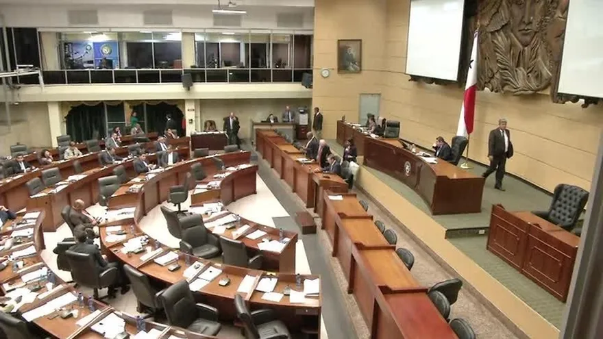 Pocos espacios políticos para las mujeres