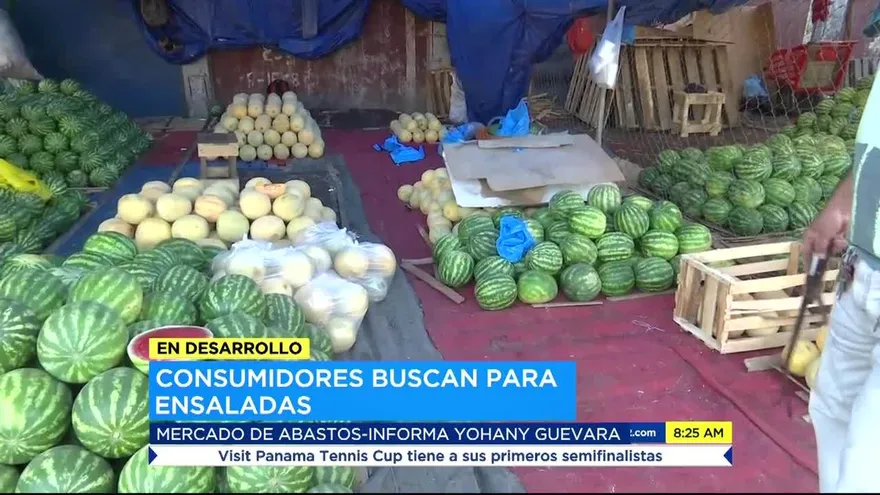 Las frutas, entre los productos más buscados en el Mercado de Abastos