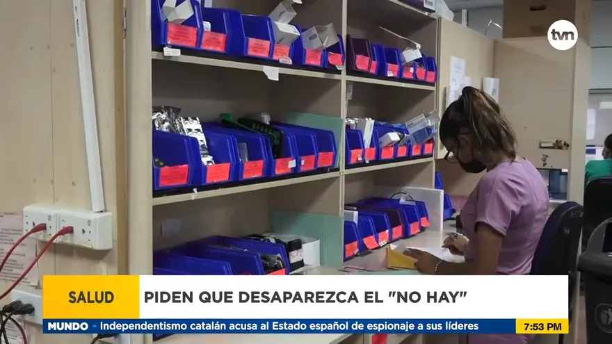 Asegurados siguen en espera de sus medicamentos