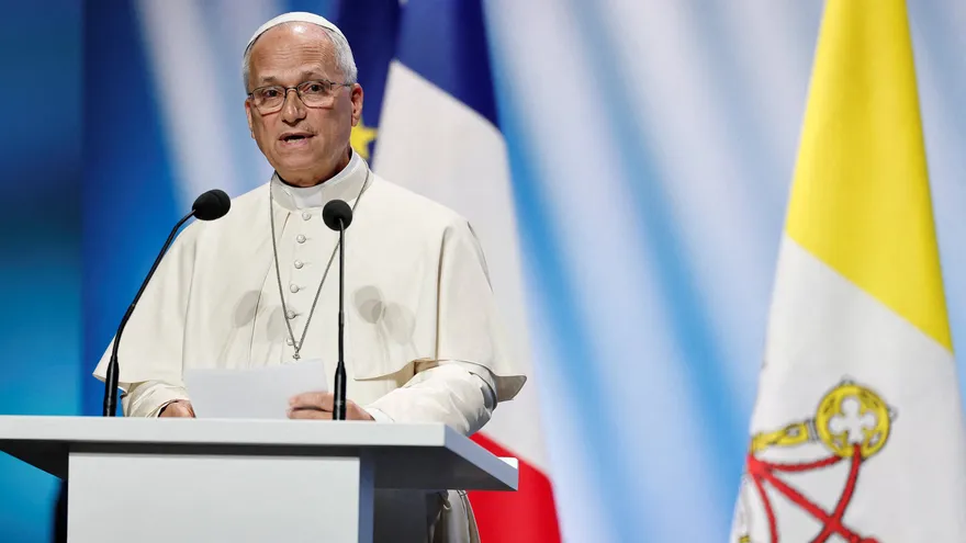 El papa da su discurso de la paz y Europa