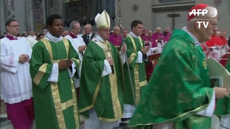 El papa defiende la familia tradicional