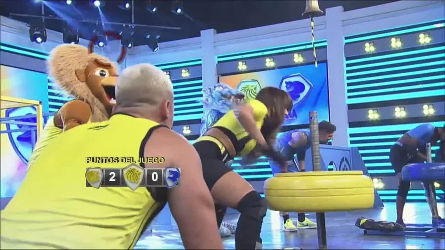 ¡Mucha polémica con los cascos y las manos invadió circuito explosivo!