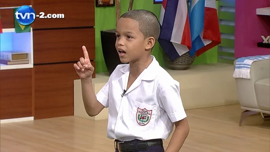 Presentaciones Mini Orador - Ronda 2 Tema El reciclaje Oscar Pérez