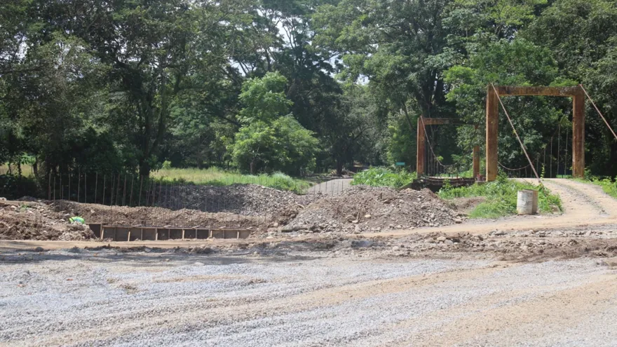 Imagen con fines ilustrativos de puente sobre el río San Juan.
