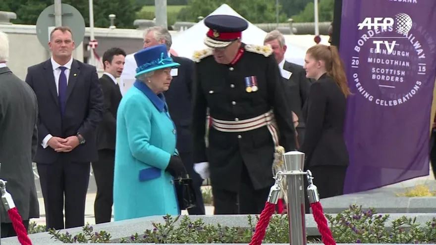 Isabel II logra el reinado más largo en la historia de Gran Bretaña