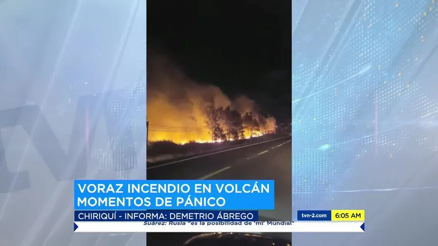 Bomberos atienden incendio forestal en Volcán