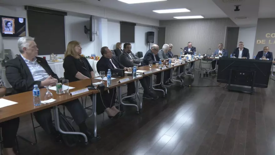 El Consejo Nacional de la Empresa Privada (Conep) convocó este viernes una junta extraordinaria para analizar el proyecto de Ley 168, que modifica el ejercicio de la abogacía en Panamá.