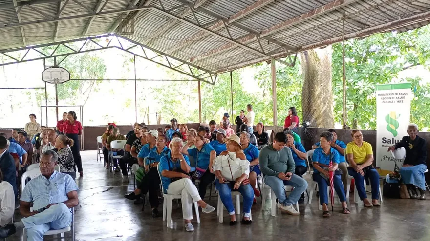 Autoridades de Salud y moradores de Panamá Norte participaron en la consulta ciudadana donde se aprobó la construcción del nuevo hospital.