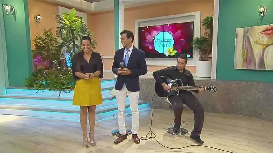 ¡Rafa Moreno les canta a la madrecitas!