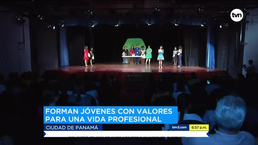 Fundación Transición a la Vida gradúa a jóvenes empoderados