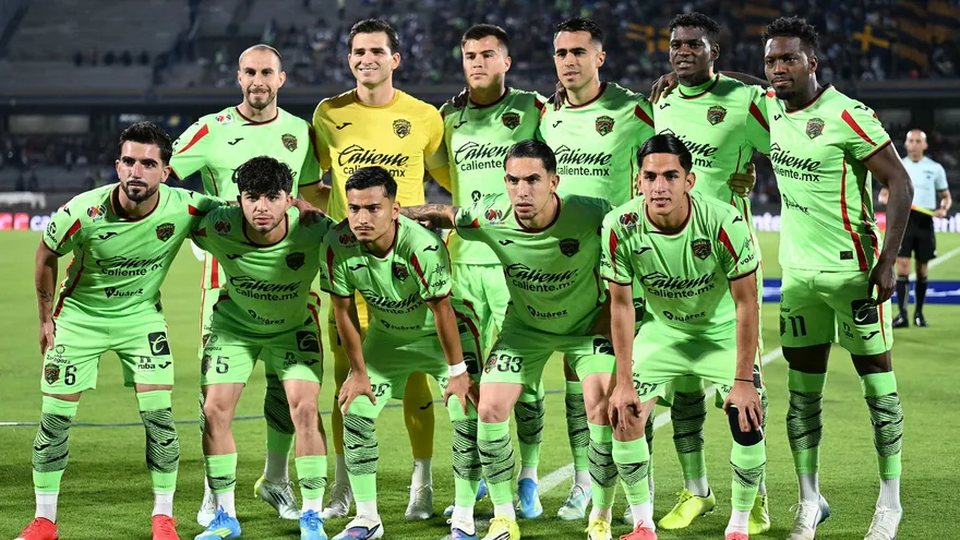 José Luis Rodríguez junto a Juárez