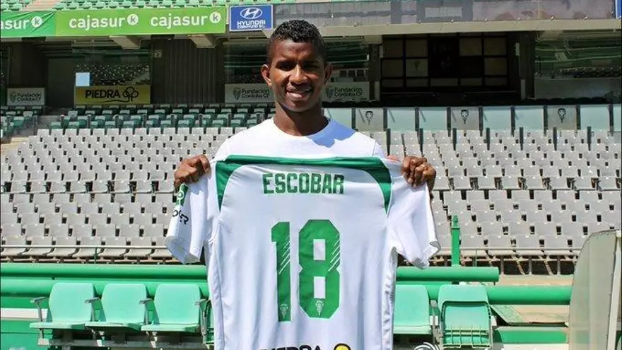 Escobar utilizará el número 18 con el Córdoba CF.