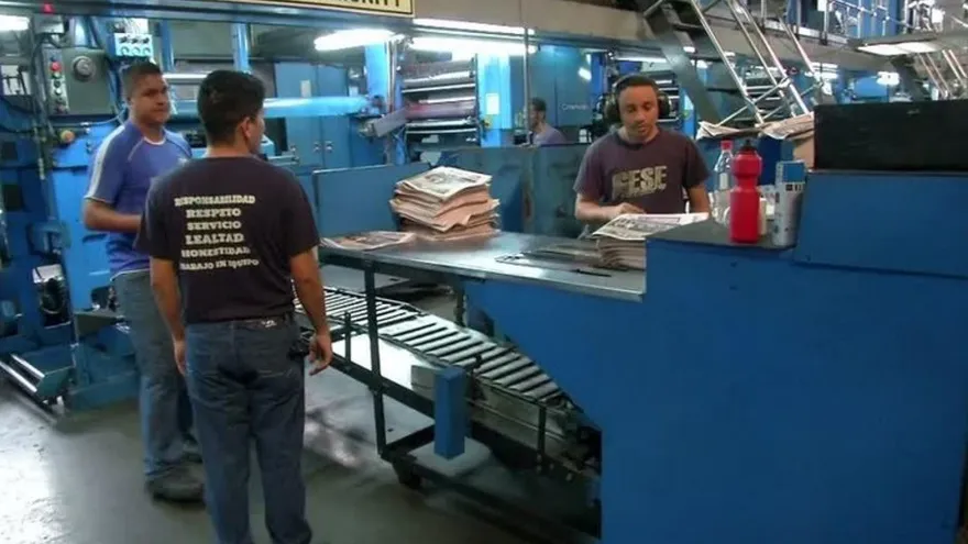 ‘Vamos a proteger los empleos de los panameños’: Varela