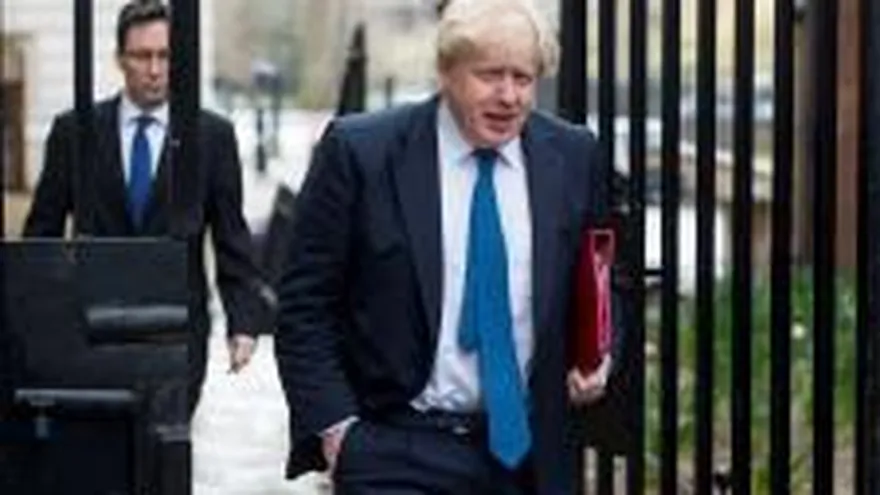 El Reino Unido ve "altamente probable" que Rusia envenenara al espía Skripal El ministro británico de Exteriores, Boris Johnson, llega al número 10 de Downing Street tras una reunión con el Consejo Nacional de Seguridad para abordar el caso del envenenamiento del exespía ruso Sergei Skripal y su hija, en Londres (Reino Unido), hoy 12 de marzo de 2018.