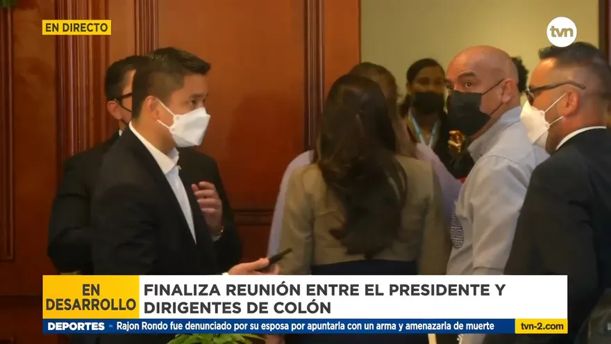 Gobierno concluye reunión con grupo de dirigentes de Colón