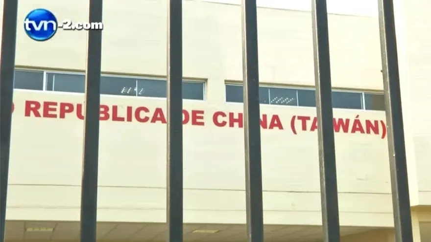 Exigen nombramiento de educadores en escuela modelo