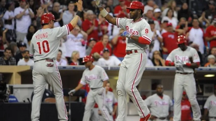 Filis doblegan a Padres. Ruiz pegó hit