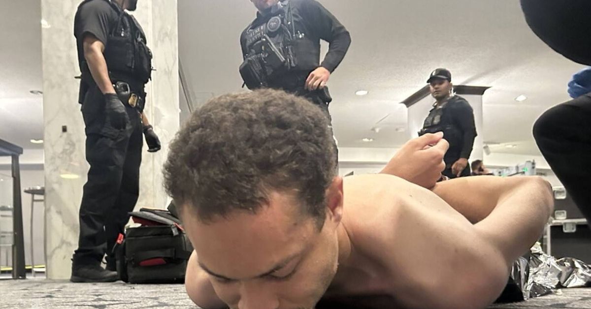 Hombre armado en gala de prensa tenía como objetivo a altos cargos de la administración Trump