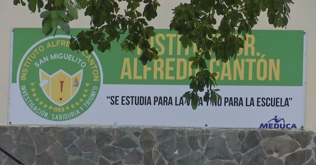 Estudiantes del Alfredo Cantón recibirán clases en la Iglesia del Carmen