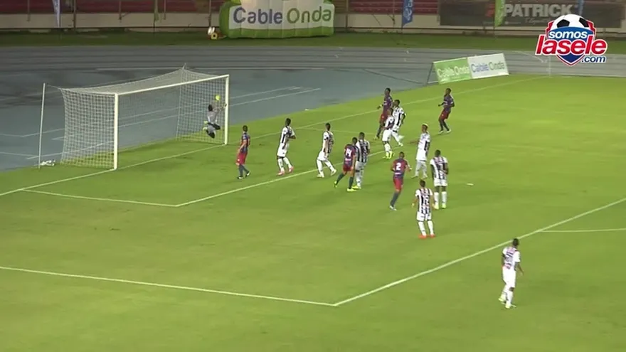 Chorrillo y Tauro empataron a uno