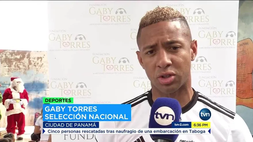 Gabriel Torres repartió alegría a los niños de Chilibre