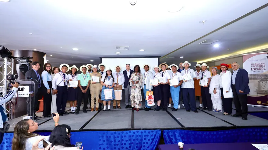 Participantes del Concurso Nacional de Comprensión Lectora 2025.