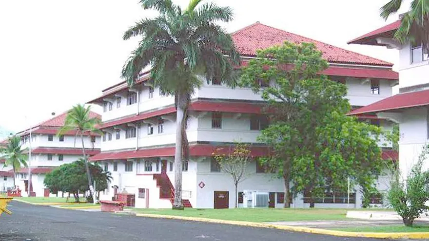 Edificio dentro de las áreas revertidas