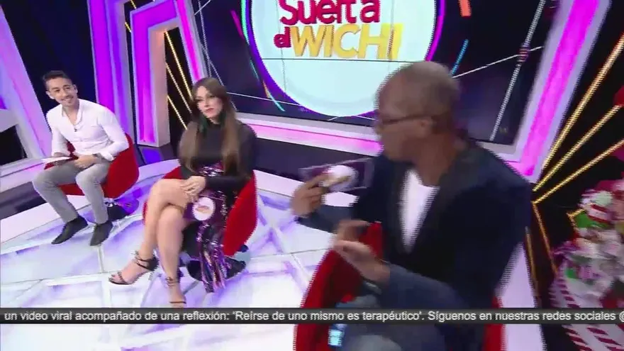 Liza hernández dice que Rubén le pagó el viaje