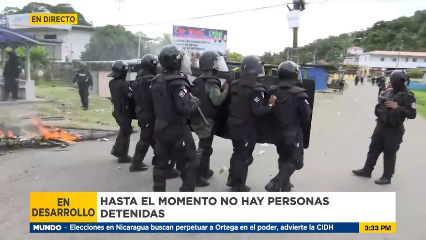 Policía reabre la Transístmica en Colón