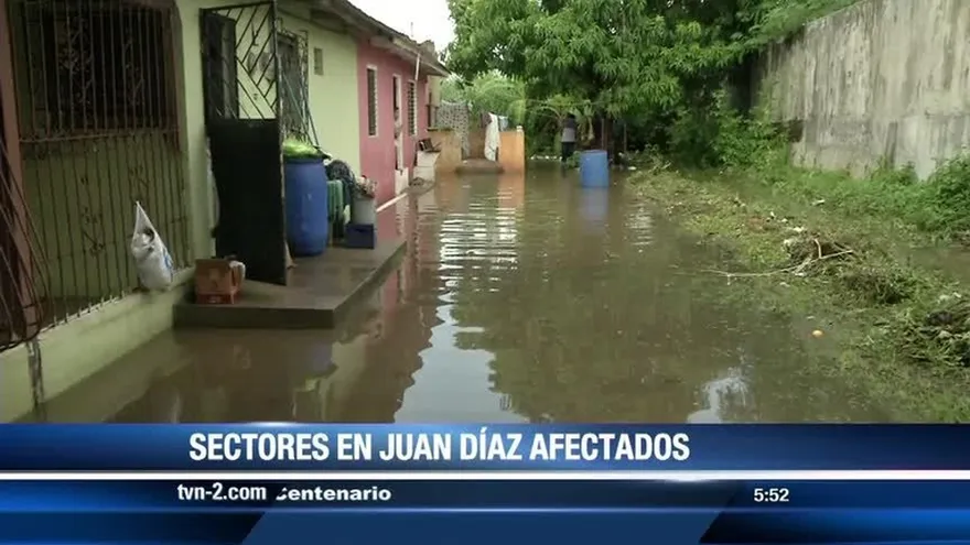 Familias en Ciudad Radial afectadas por inundaciones