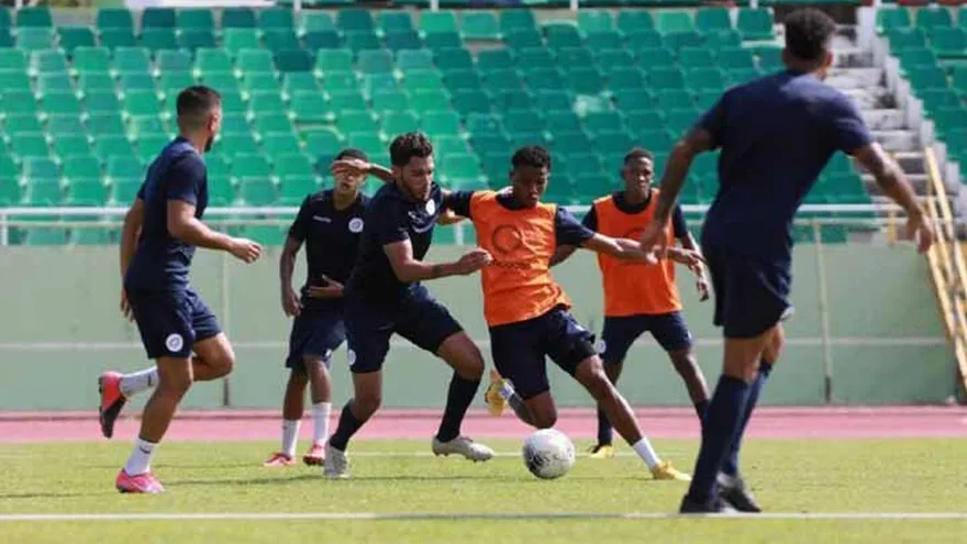 República Dominicana durante su entrenamiento en la víspera del partido ante Puerto Rico