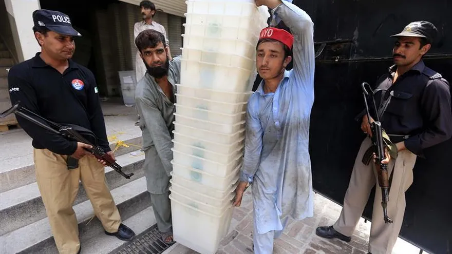 Pakistán realizará elecciones.