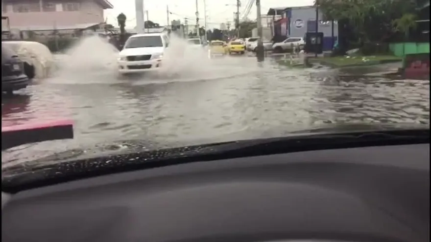 Inundaciones convierten a Panamá en pequeña 'Venecia'