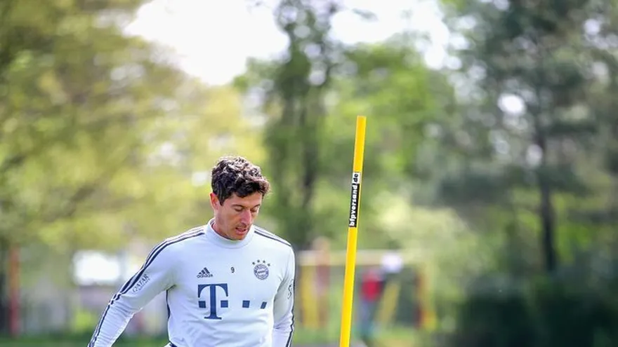 Lewandowski encabeza en solitario la tabla de goleadores de la 'Champions'