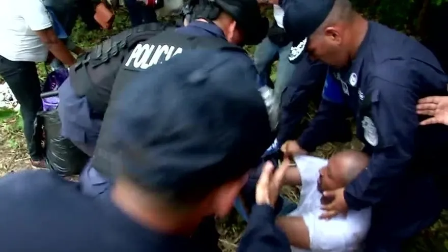 Reportan enfrentamiento por desalojo de invasores de terreno en Pedregal