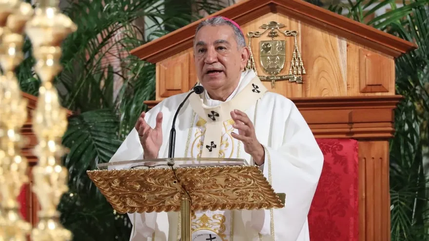 El arzobispo de Panamá, José Domingo Ulloa