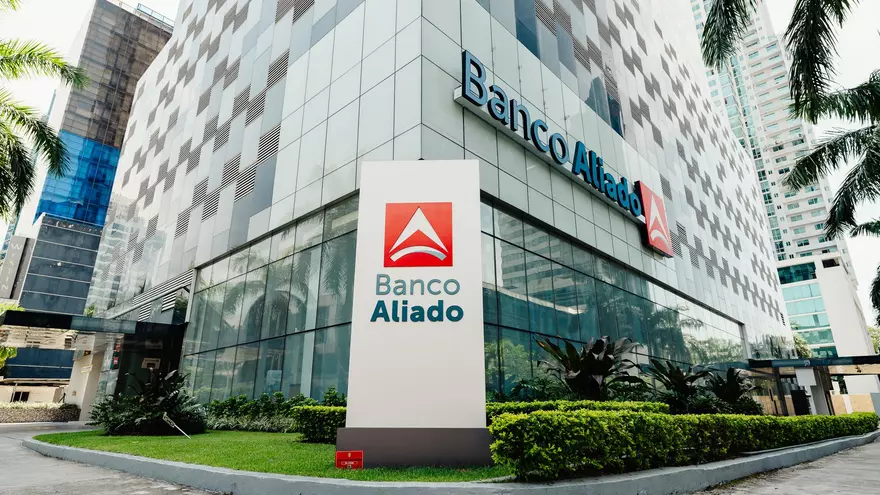 Comunicado presentado por: Banco Aliado
