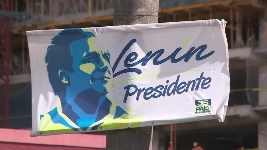 Ecuador vota en elección crucial para izquierda latinoamericana