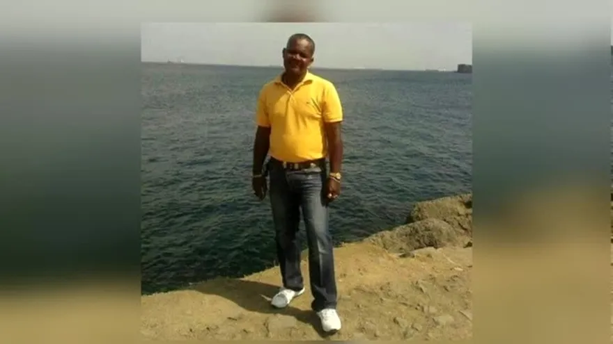 Tras desaparecer, destituyen a profesor