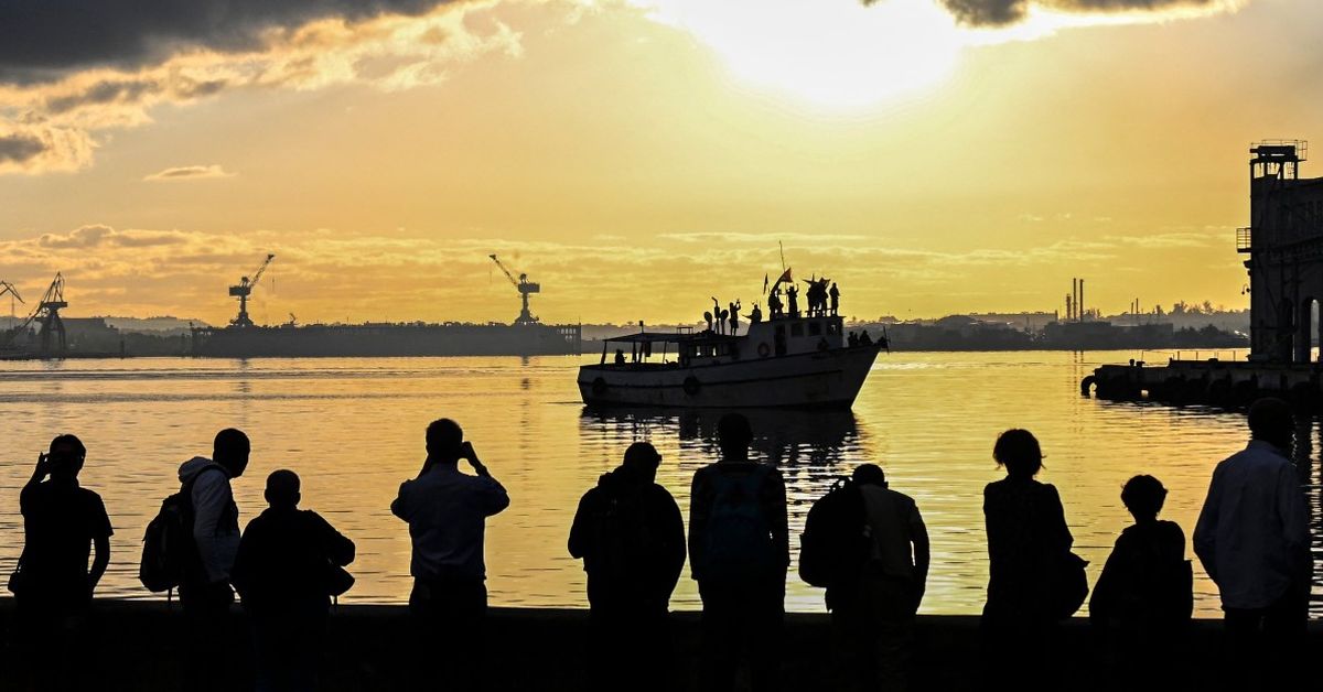 Paradero de veleros con ayuda a Cuba continúa incierto tras informe de EEUU