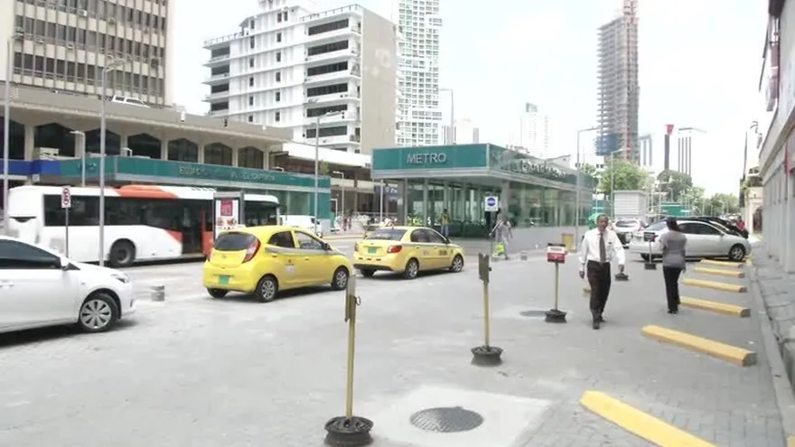 Faltan paradas en la capital