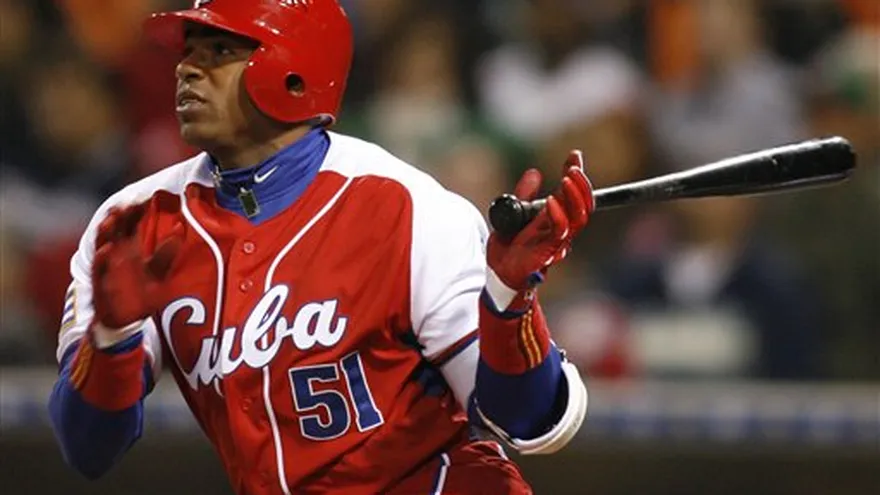 Céspedes cierra acuerdo de 36 millones de dólares con Atléticos