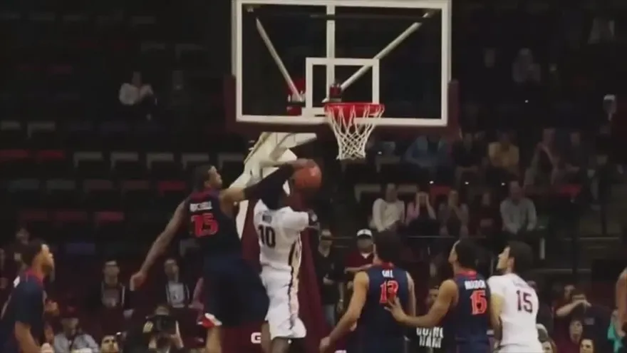 Panas por el mundo: Akil Mitchell jugará para los Knicks de Nueva York