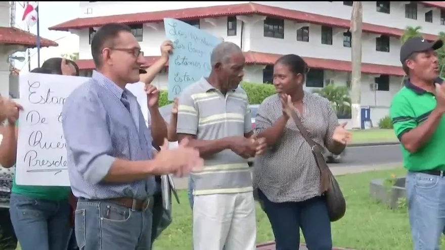 Residentes de Pacora protestaron en la  sede del  MOP