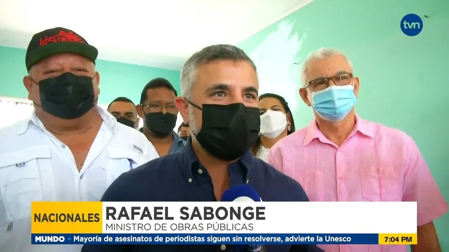 Ministro Sabonge se defiende de las criticas
