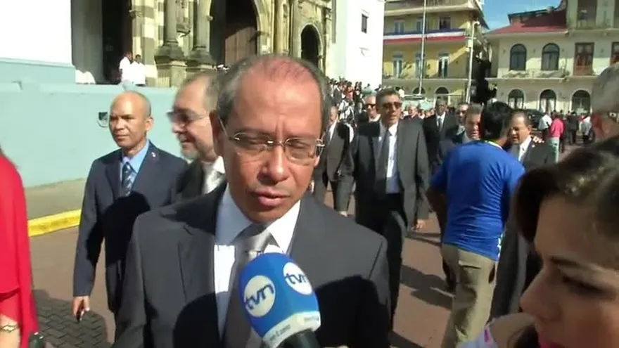 Javier Terrientes, Ministro de Salud