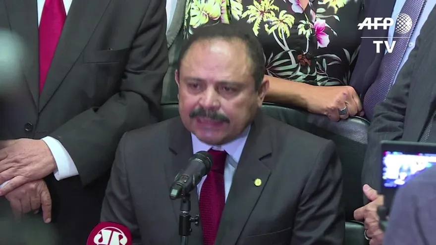 Fracasa intento por frenar impeachment de Rousseff