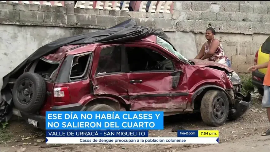 Choque de un camión causa graves daños, familias piden compensación