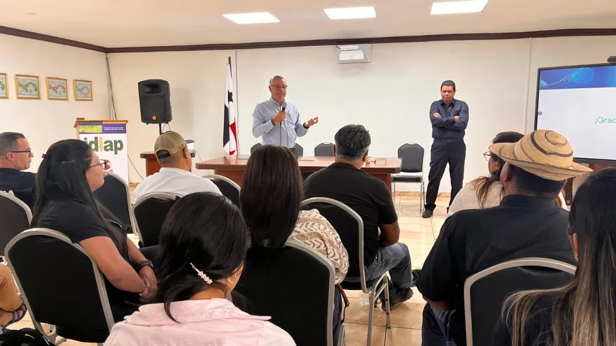 El Ministerio de Desarrollo Agropecuario (MIDA) presentó este jueves 16 de octubre la guía digital de movilización de productos agropecuarios, una herramienta tecnológica que permitirá verificar que las cargas transportadas correspondan a la producción registrada en el Sistema Integrado de Gestión Agropecuaria (Sigap).